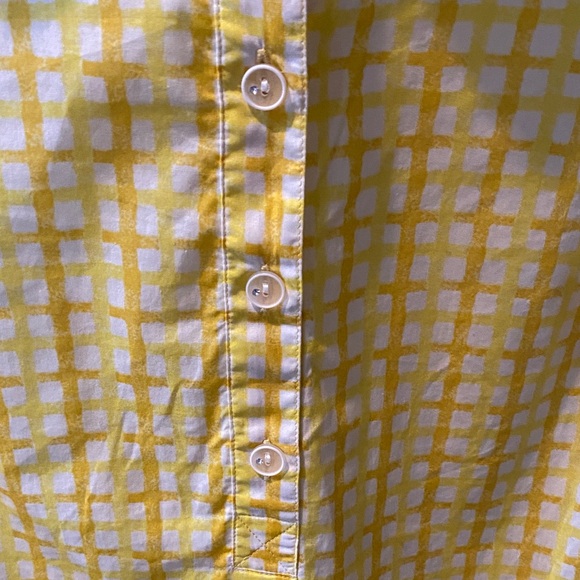 💯 % Cotton Classic Checkered Women's Button Down Shirt - Picture 5 of 7